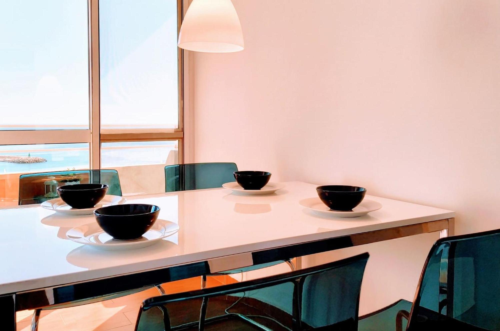 Lejlighed Deluxe Penthouse With Sea Views Near Puerto Marina