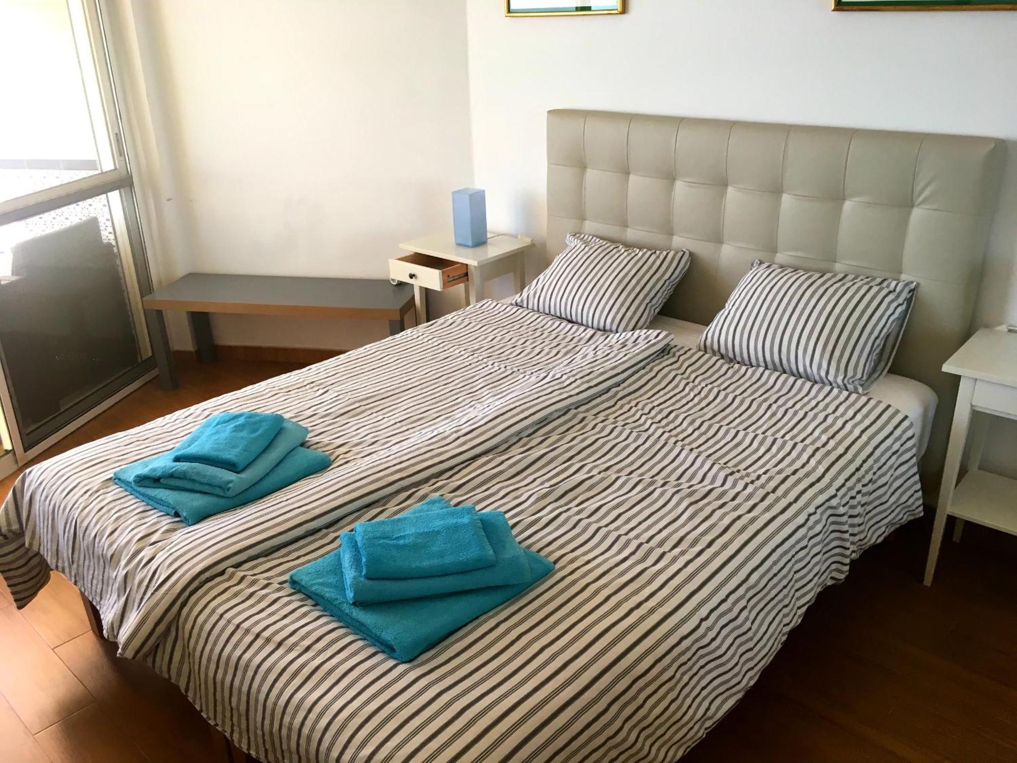 Lejlighed Deluxe Penthouse With Sea Views Near Puerto Marina
